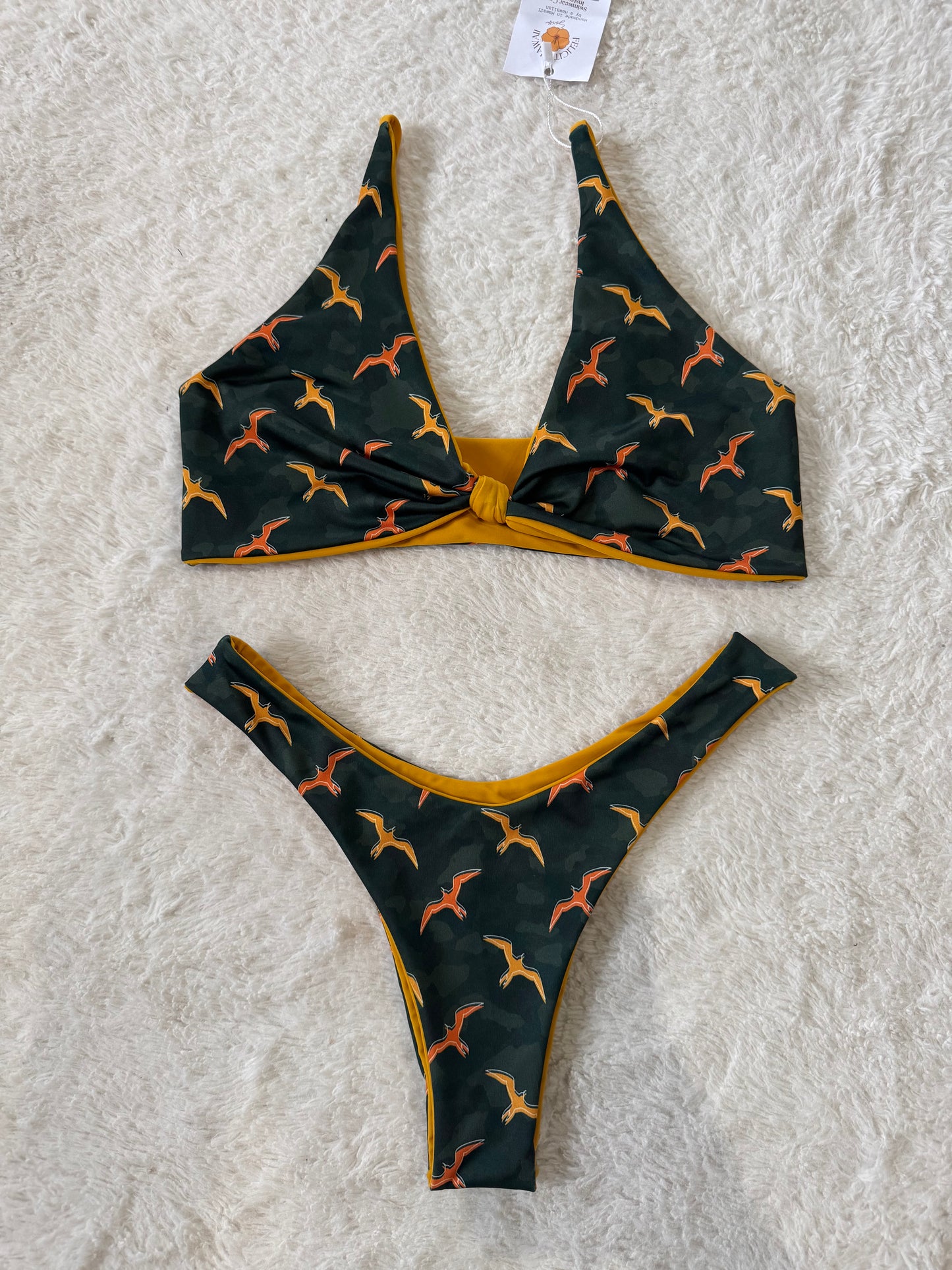 Iwa on Camo Knotted Top & High Hip Bottoms Set - L